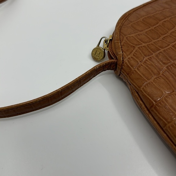 Vintage 80’s Fendi tan embossed crocodile shoulder crossbody bag - Picture 4 of 14